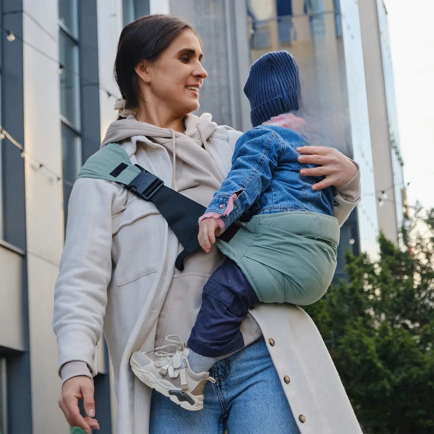 Porte bébé ergonomique Plumie